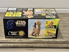 Star Wars 1997 Kenner Power of the Force Ronto & Jawa Action Figures Set