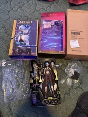Hot Toys Arcane League of Legends – TMS137 Jinx 1/6th Scale Collectible Figure