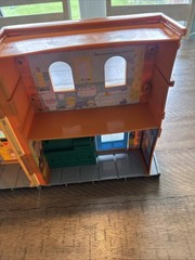 Sesame Street Workshop 2010 Hooper’s Store Playset Oscar the Grouch No Handle