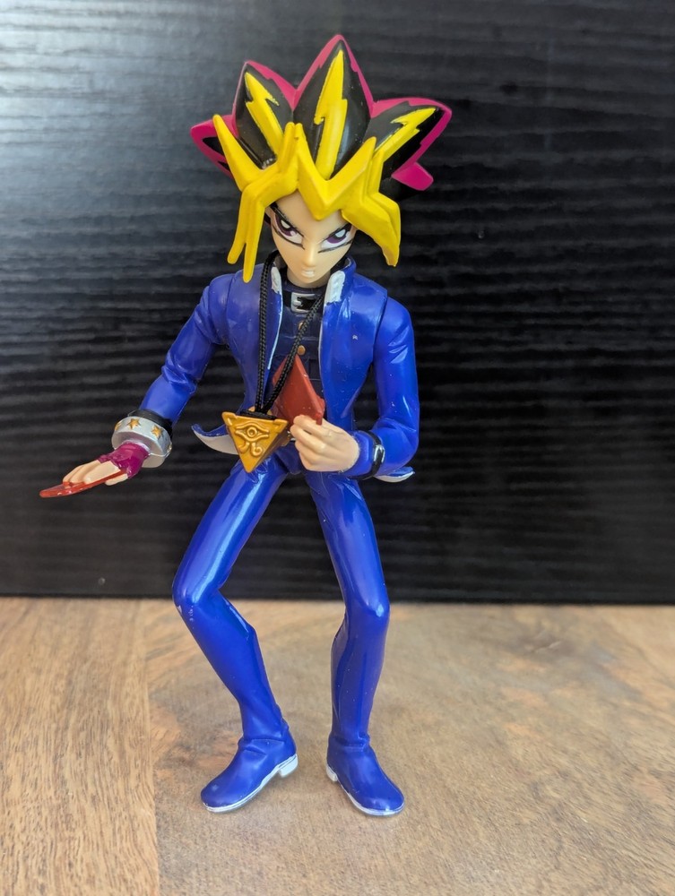 1996 Yu-Gi-Oh Yami Yugi 5.5″ Figure Mattel With Millennium Necklace Used