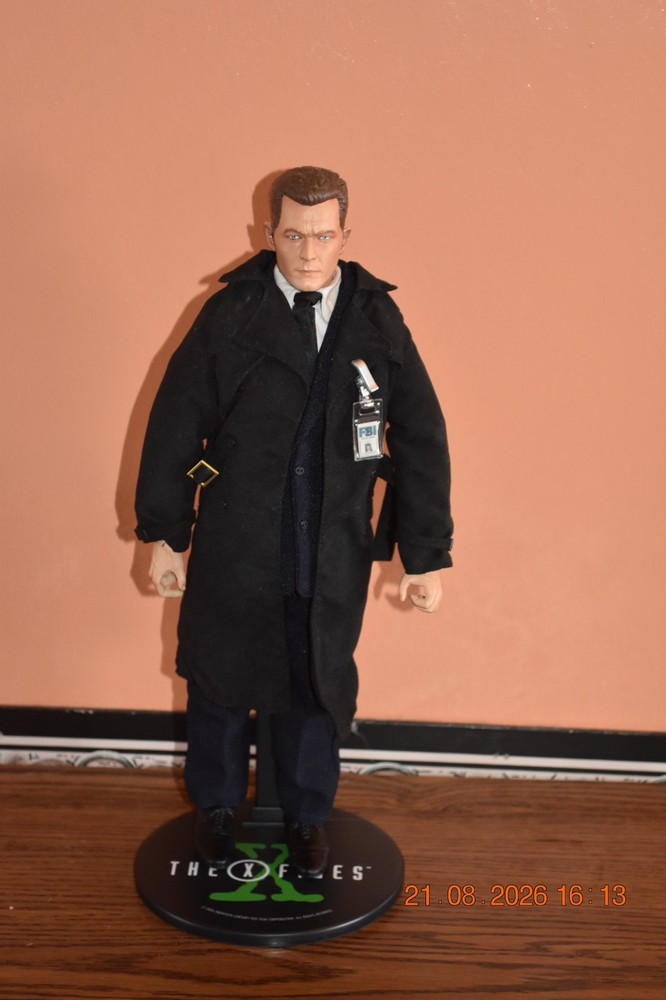 Sideshow Collectibles The X-Files John Doggett 12″ Action Figure 1/6 Scale
