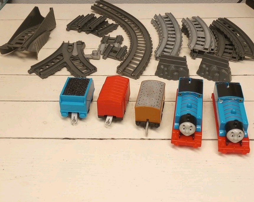 Thomas & Friends Train Set Lot 24pc – Engines, Cars, Curved & Switch Tracks