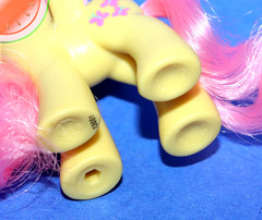 My Little Pony G4 FLUTTERSHY with Angel Bunny Pet Brushable Shy Eyes Original