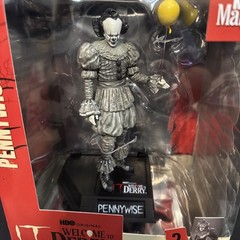 McFarlane Movie Maniacs 2026 IT Welcome To Derry Pennywise (Black & White)