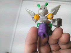 Vintage 2002 Hasbro Medabots Metabee Gold Warbandit Emperor & Kre-O Rhinox LOT