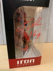 HellBoy II The Golden Army Figure Signed Ron Perlman Minico Iron Studios