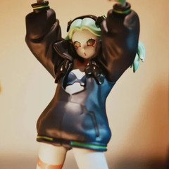 Cyberpunk Edgerunners Figure The Gun Rebecca Anime Figure. 17cm With box