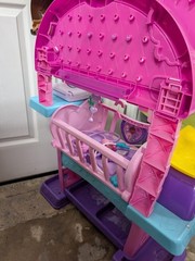 DISNEY JUNIOR DOC MCSTUFFINS ALL IN ONE NURSERY PLAYSET, INTERACTIVE TOY, EUC