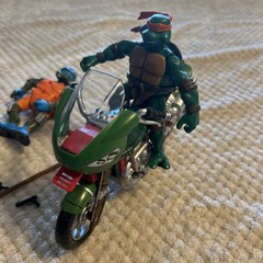 Lot Of 3 Vintage Playmates TMNT Ninja Turtles Action Figures & Motorcycle 2002