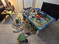 Thomas the train Ultimate bundle– Train table, tracks, and more included