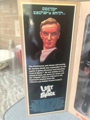 LOST IN SPACE – DR ZACHARY SMITH BY SCI-FI METROPOLIS- 12″ ACTION FIGURE