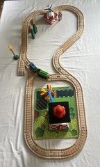 Thomas Friends Wooden Railway SODOR AIRFIELD SET w/CLICKETY TRACK Complete READ