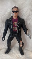 Terminator 2 The Ultimate Terminator Battle Action Figure ( Missing Blaster)