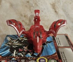 Bakugan Crismon & Pearl Dharak