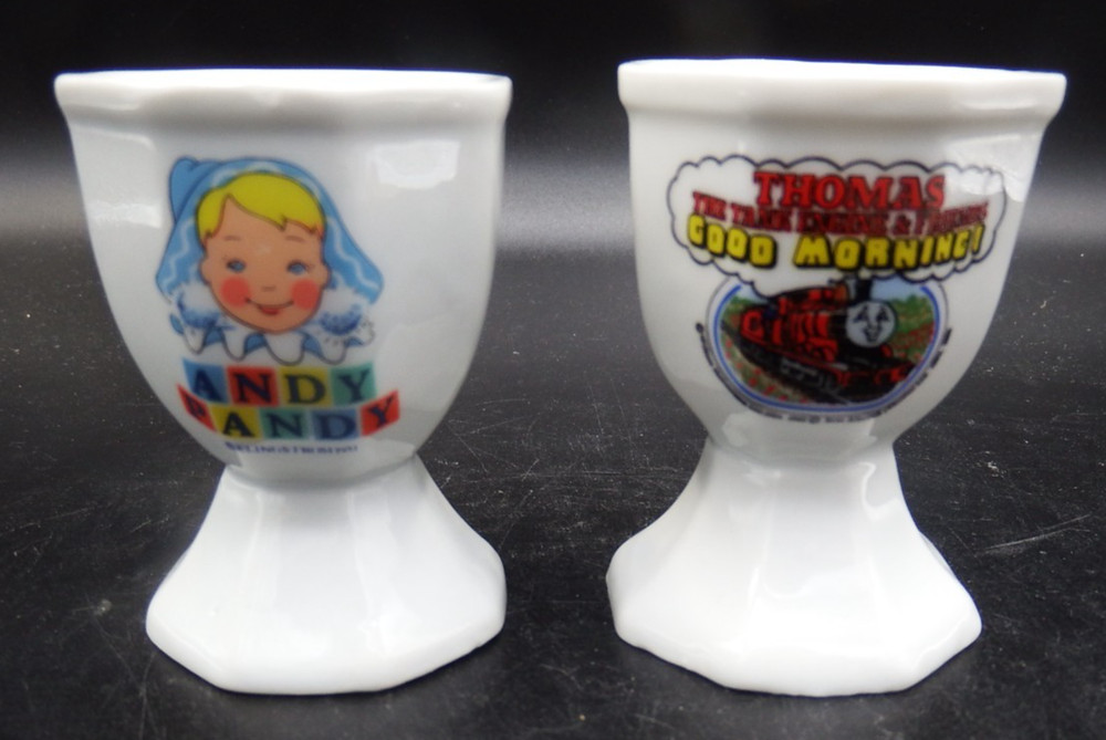 2 VTG Eggcups Thomas the Train & Andy Pandy EXC!!