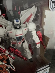 Transformers Jetfire MISB New Generations Thrilling 30 Leader Class