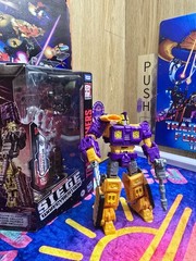 Transformers Siege War For Cybertron Deluxe Class Autobot Impactor