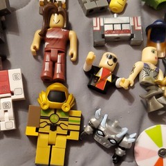 Huge Roblox‎ lot of Figures and Accessories includes 20 Complete Figures