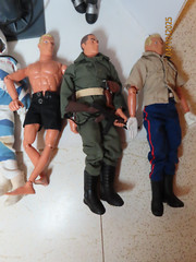 Huge lot of GI Joe 1:6 figures Jeep accessories clothes footlockers very cool