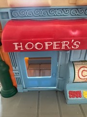 Sesame Street Workshop 2010 Hooper’s Store Playset Oscar the Grouch No Handle
