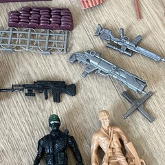 VTG Large Mixed Lot of Military & Other Action Figures & Accessories