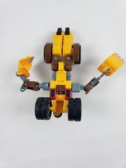 2004 TRANSFORMER SCOOP or BULLDOZER Hasbro Takara Yellow Black