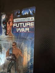 Terminator 2 – “Future War: Hidden Power” – Kenner 1992 Sealed A3