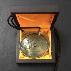 Movie Doctor Strange Eye of Agamotto 1:1 Metal Shine Pendant Action Figure Gift