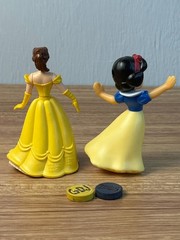 Disney Belle and Snow White Fastfood Toys, 3″ Tall GDJ-P-687
