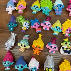 Dreamworks Trolls Figurines Band Together Lot of 80 Must have Collectables 1.5″