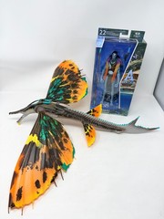 2 McFarlane Toys Avatar the Way of Water Skimwing 14″ & Tonowari Action Figures