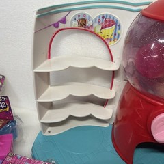 Shopkins Sweet Spot Food Fair Playset Gumball Machine Plus Several Figures More