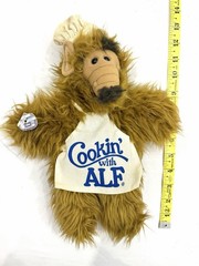 1988 Alf Alien Productions Plush Polyester Cookin With Alf Apron Brown