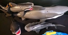 Animal Planet Shark Submarine Adventure Playset Lot Extra Sharks & Diver & Cage