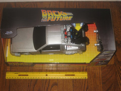 Jada Toys Back to The Future RC Time Machine Hollywood Ride 1:16 Scale DeLorean