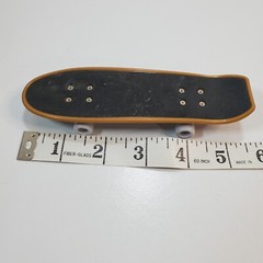 Vintage Fingerboard Signed Skipper Bay 12-31-2002 Blue Red 5.25 in. Deck