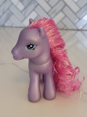 VTG 2002 G3 My Little Pony Petal Blossom Shimmery Figure With Super Long Glitter