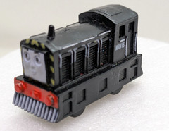 Capsule Plarail Miniature Thomas Tank Engine & Mavis Diesel Shunter 52mm & 40mm