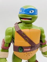 TMNT Leonardo 13.5in Action Figure 2015 Viacom Rare Moves And Talks