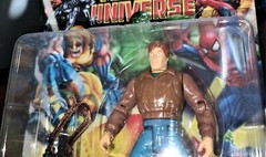 PETER PARKER WITH CAMERA ACCESSORY Marvel Universe NOT GENERALLY AVAILABLE