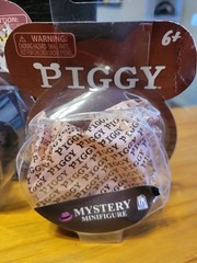 Lot Of 4 Piggy Action Figures. Tigry. Clowny. 2 Mystery. New/Old. Package Rough
