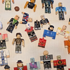 Roblox Video Game Character Lot Of 20+ Figures / See Photos