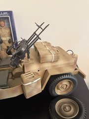Soldiers of the World Jeep Vickers Machine Gun & Commando Figure (SAS)