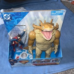 DC Comics SUPERMAN, Superman Vs.Kaiju Slime Battle Set Playset,for Ages 4 and up