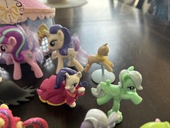 MY LITTLE PONY MLP Mixed LOT VARIOUS SIZES Friendship G4 Large Lot + Library