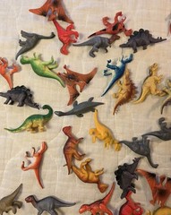 Mixed Dinosaur Toy Figure Lot Of 50 w/ Felt Park Scene Mat