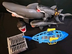 Animal Planet Shark Submarine Adventure Playset Lot Extra Sharks & Diver & Cage