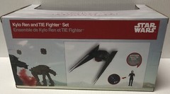 NEW Disney store Kylo Ren and TIE Fighter Ship Star Wars: The Last Jedi 11” L