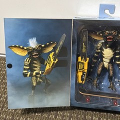 NECA Gremlins Ultimate Stripe 7″ Figure w/ Chainsaw & Skateboard NIB Halloween