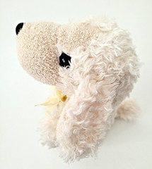 Poodle Dog Plush Toy Cream Beige Beanie Puppy 6.5″ Yellow Bow Shaggy Vintage
